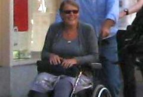 donna-sedia-rotelle